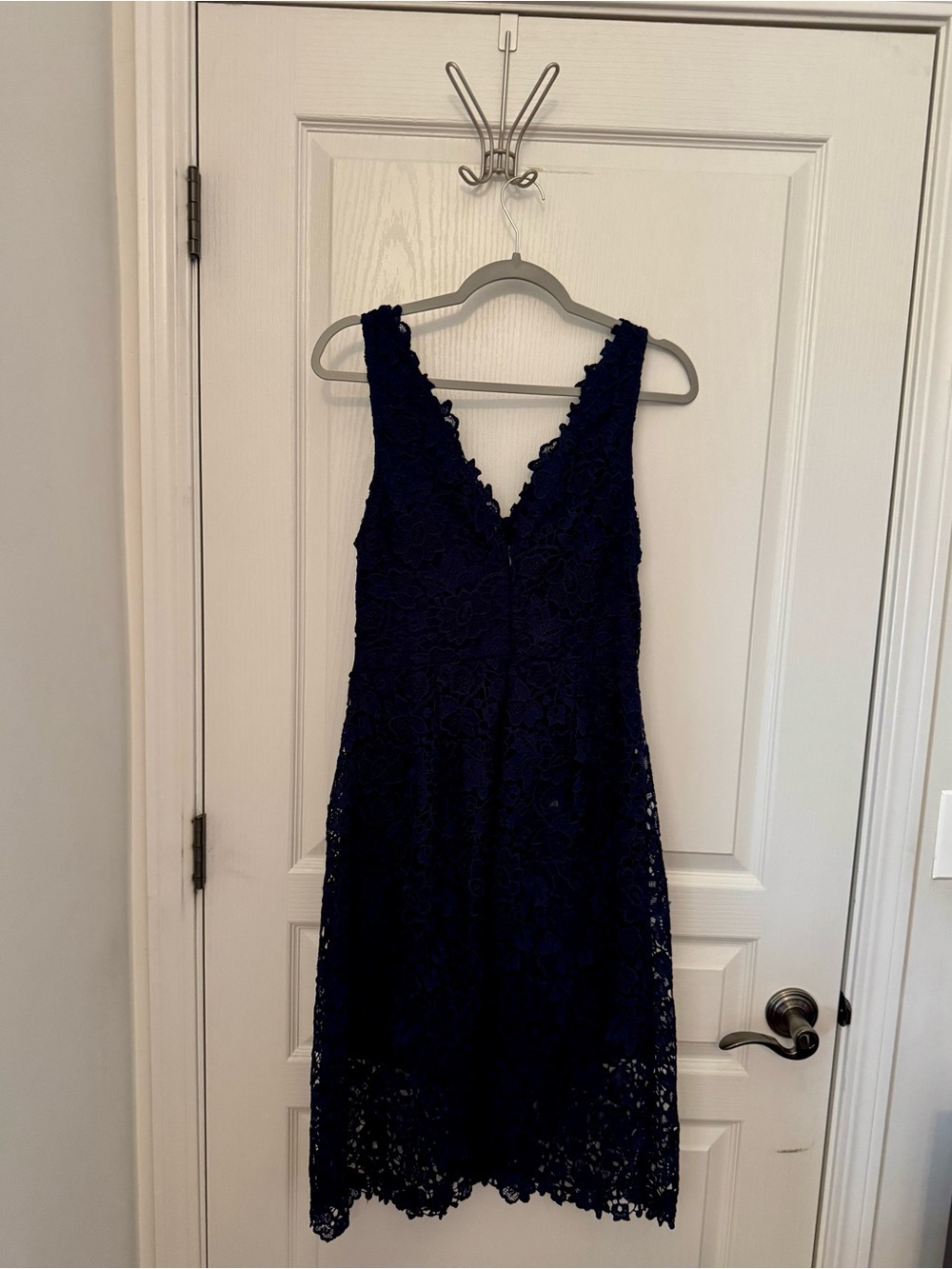 Astr The Label Navy Floral Lace V-Neck Sleeveless Dress